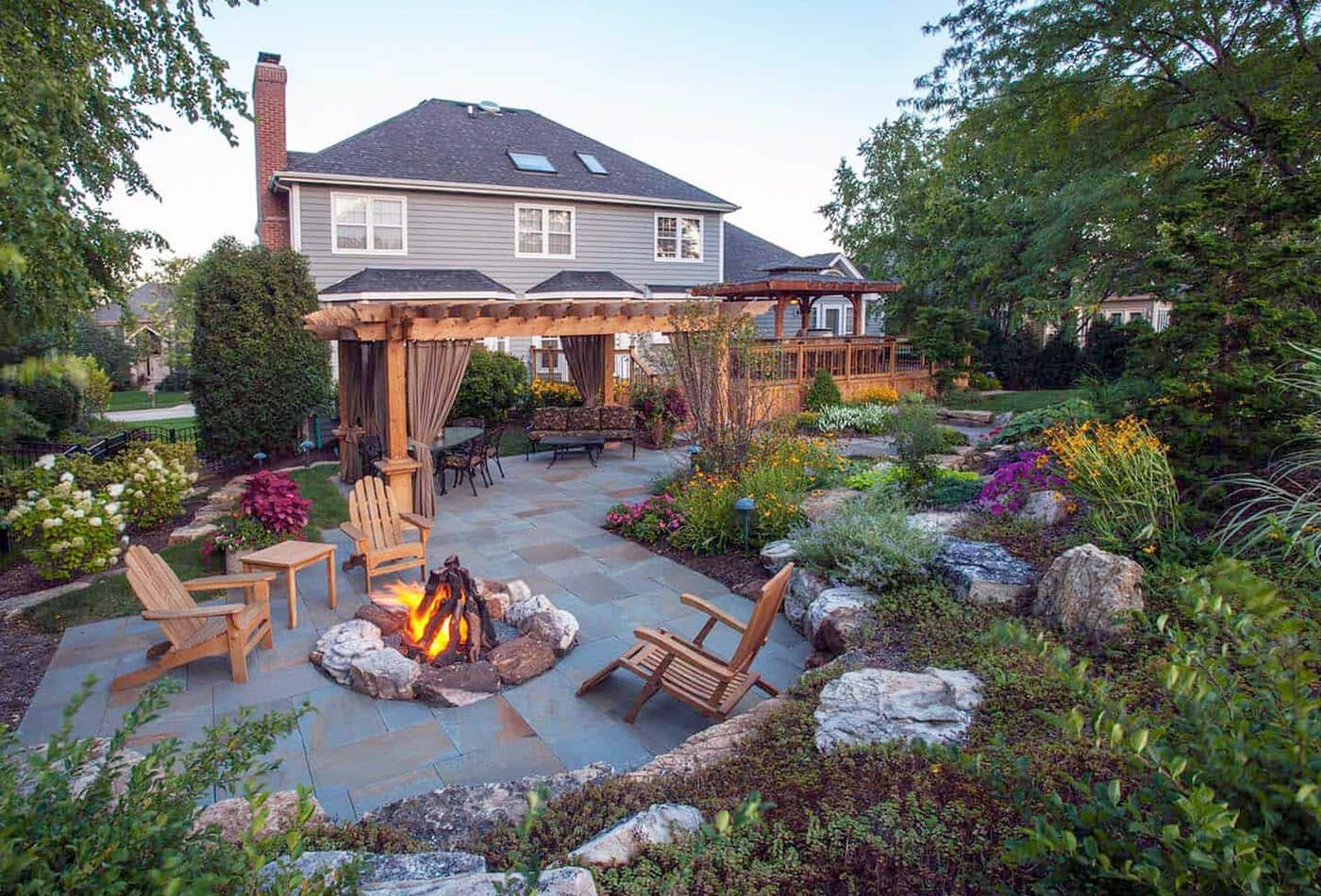 How_Do_You_Set_Up_An_Outdoor_Seating_Areas